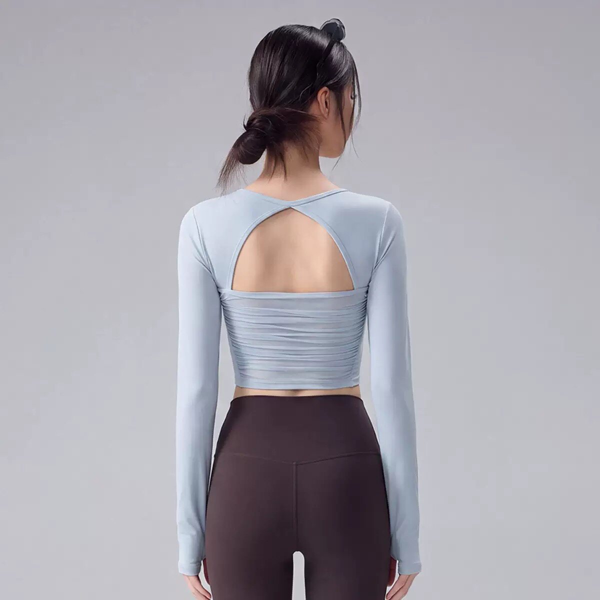 Mooie, lange mouwen yoga top v - Pilates Yoga One recensie en prijs